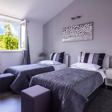 Pure Relax By The Forest Apartment Vinkuran